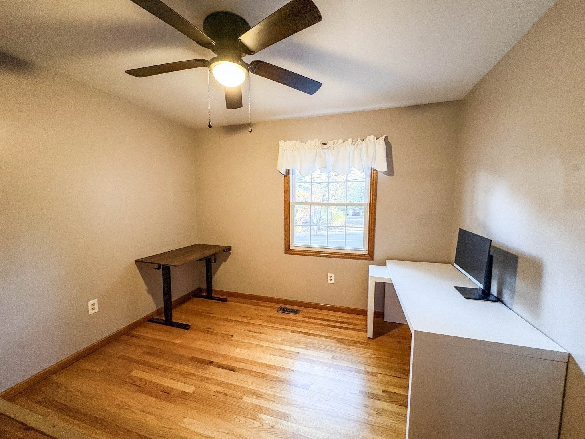 67 Laurel St, Greenfield, MA Photo #19