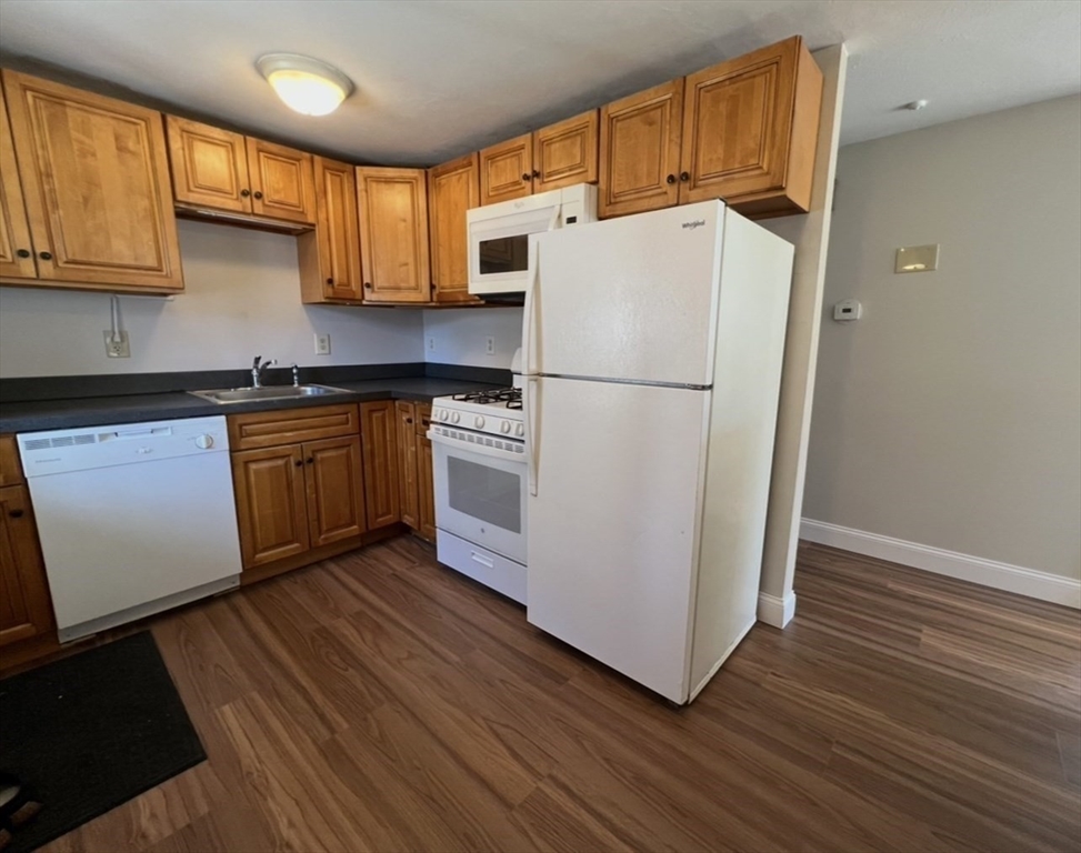 10 Edgemere Rd