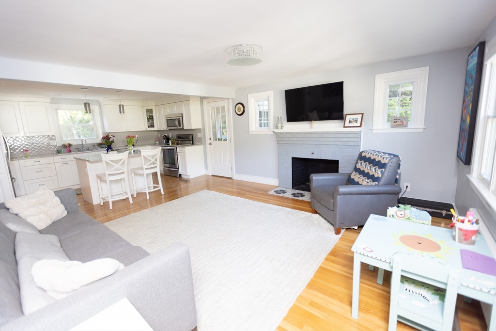 17 Ash St 17