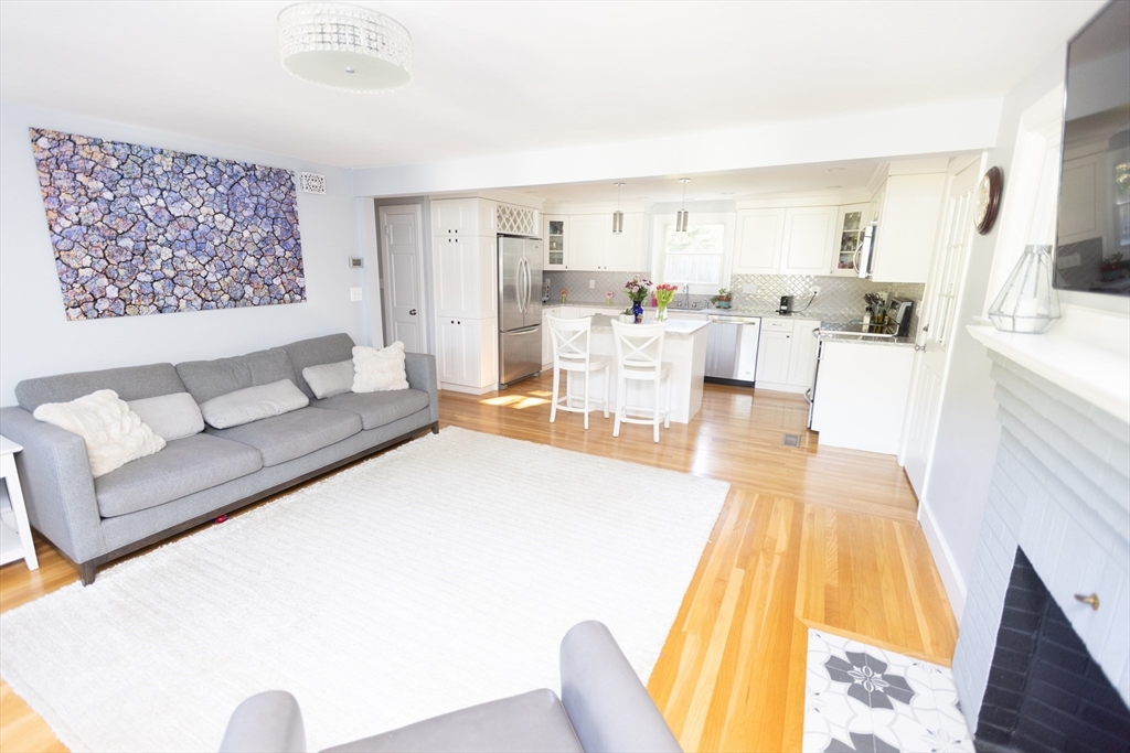 17 Ash St 17