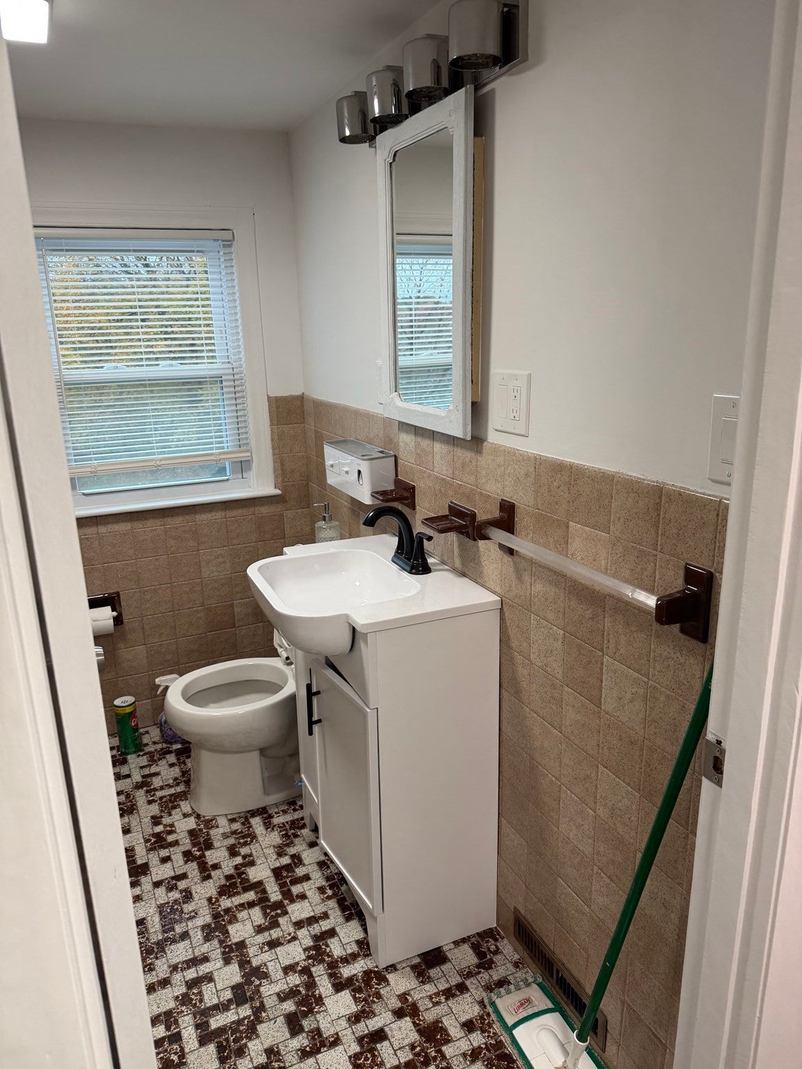 3-B Tufts Ln #B, Billerica, MA Photo #13