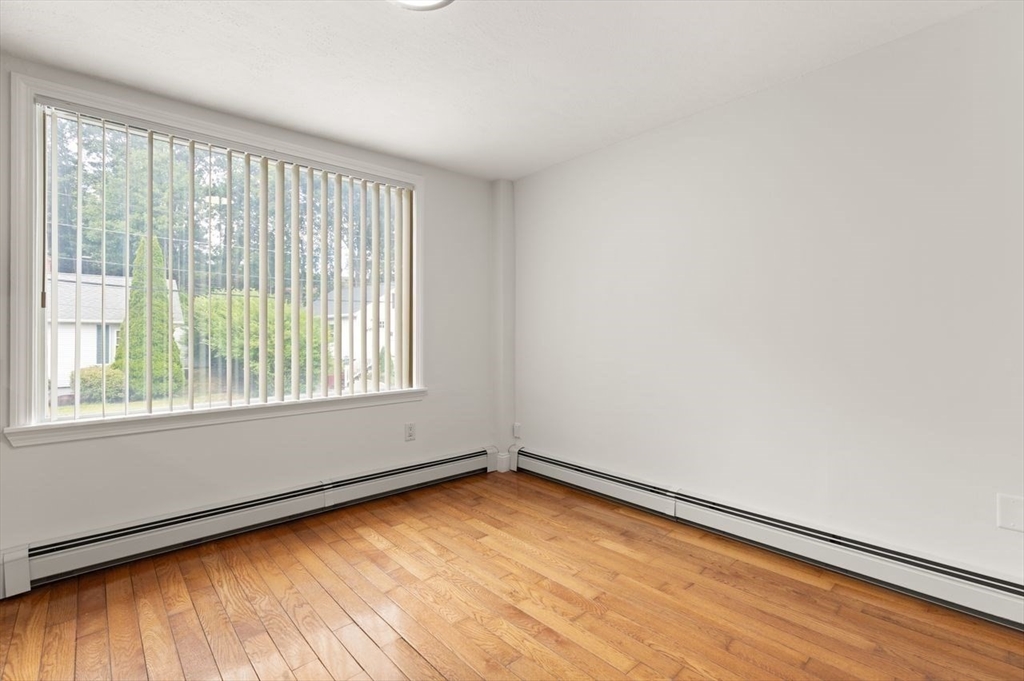 251 Neponset St 3
