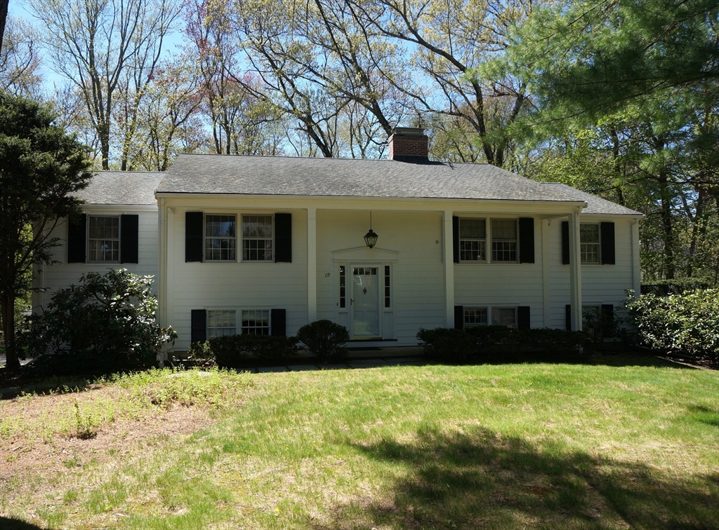 Click for 119 Pine Street #SF, Weston, MA slideshow