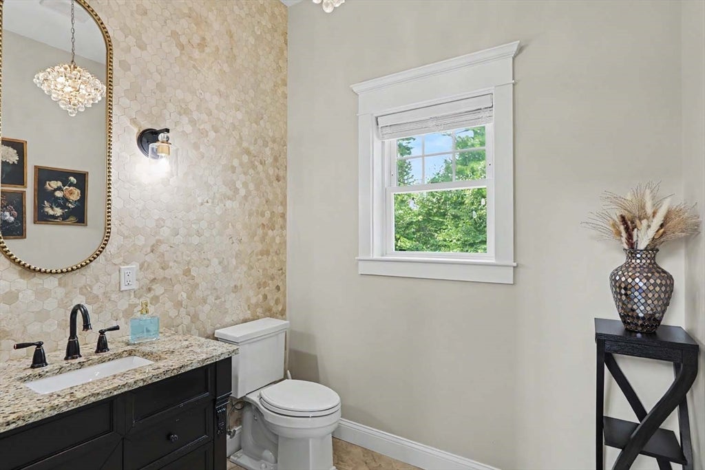 19 Katherine St, Acushnet, MA Photo #16