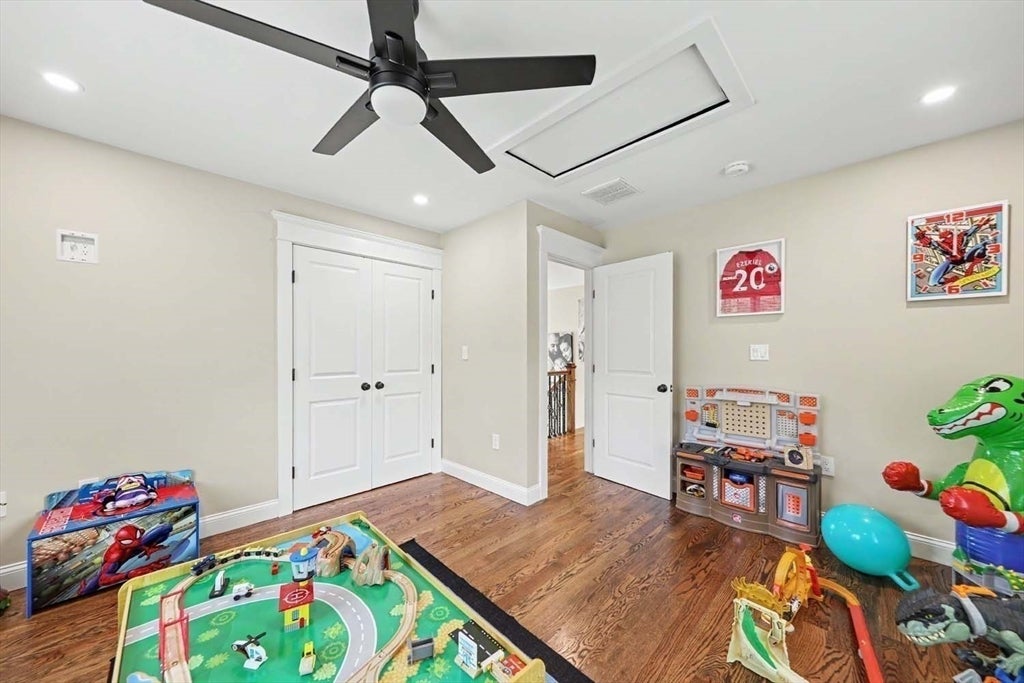 19 Katherine St, Acushnet, MA Photo #31
