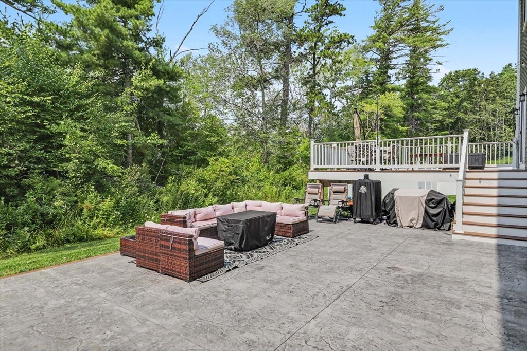 19 Katherine St, Acushnet, MA Photo #36