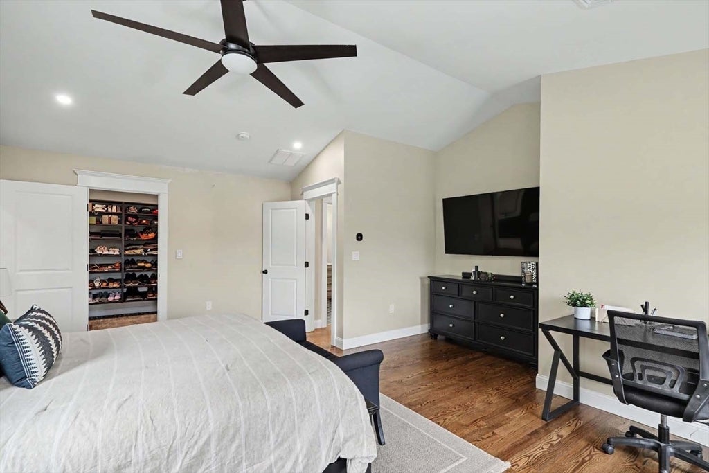 19 Katherine St, Acushnet, MA Photo #22