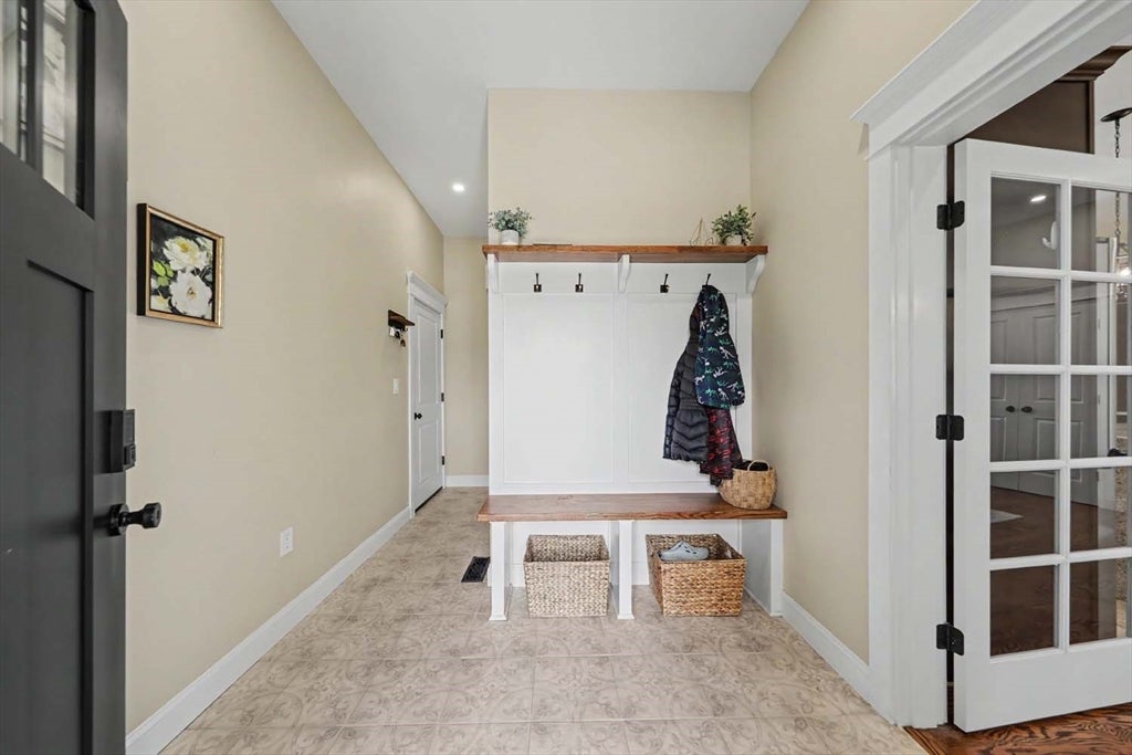 19 Katherine St, Acushnet, MA Photo #13