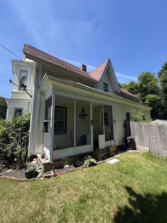 830 Main St