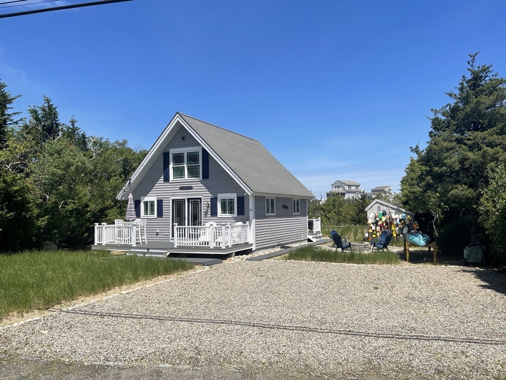 25 North Shore Boulevard Ext