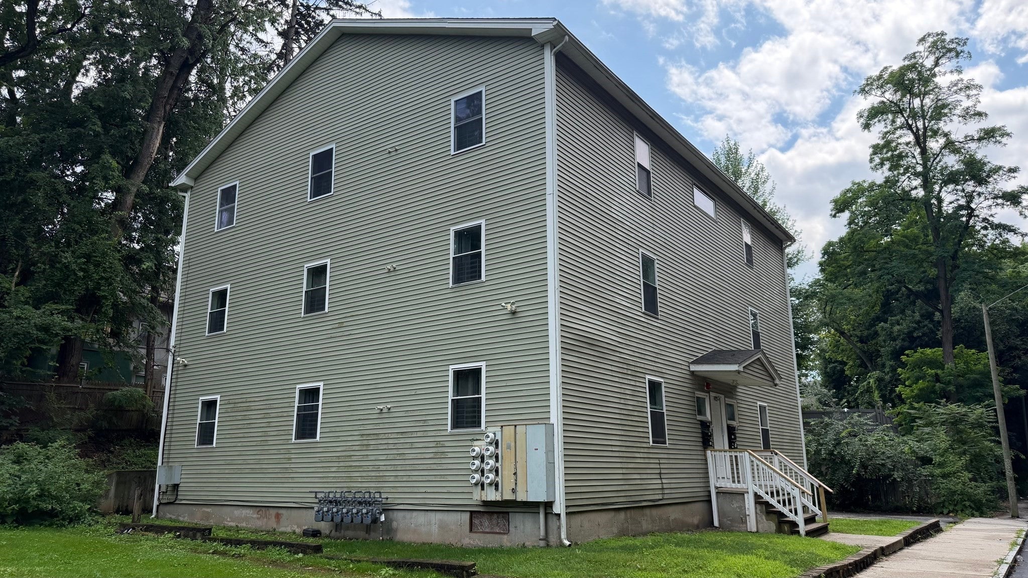 174 Locust St