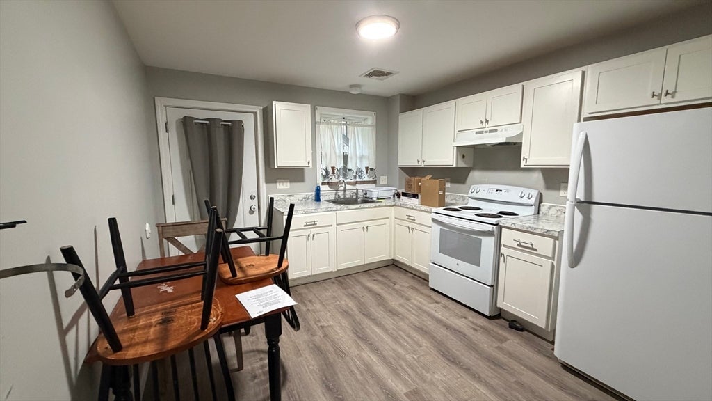 174 Locust St, Springfield, MA, 174 Locust St, Springfield, MA Photo #7