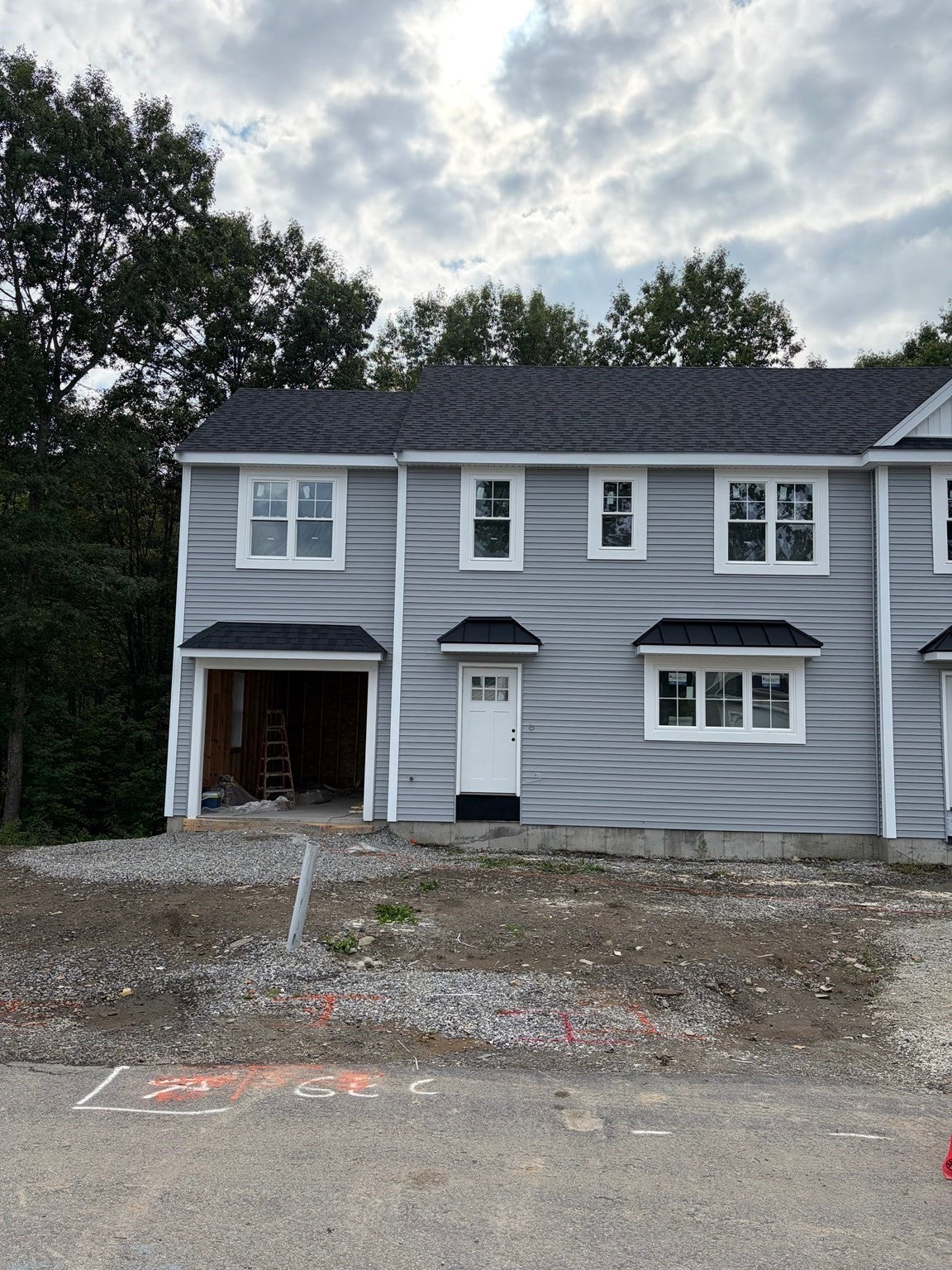 25 Danielles Way