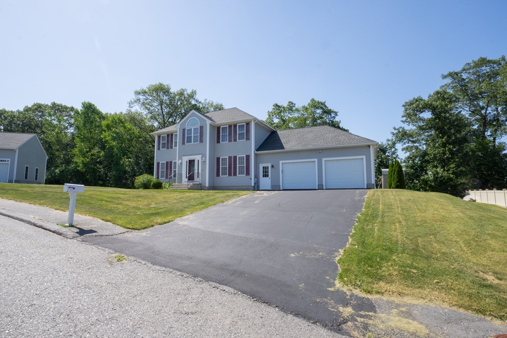 30 Briarcliff Dr