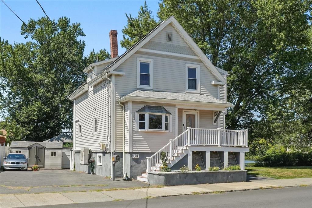 101 Maple St