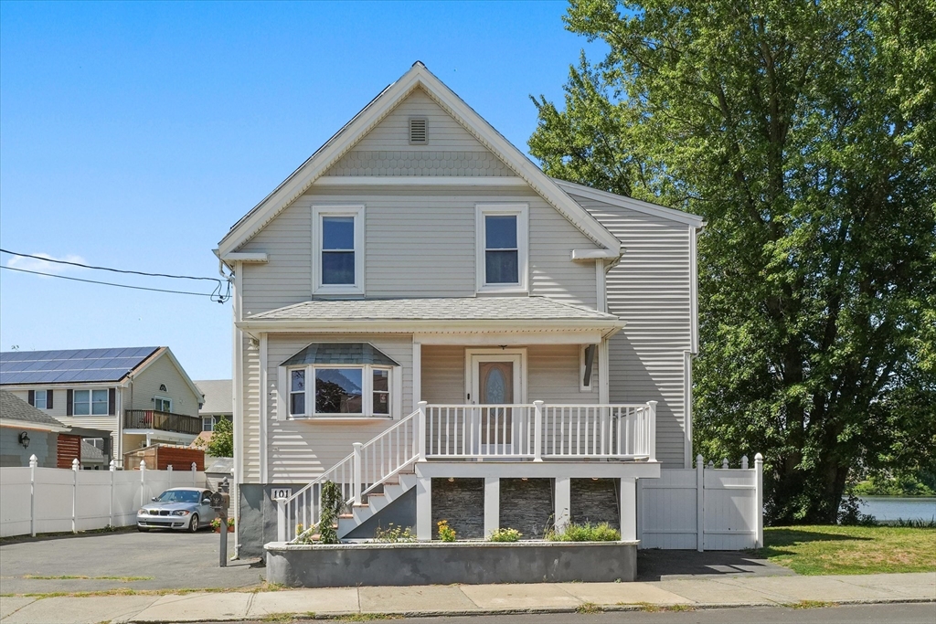 101 Maple St