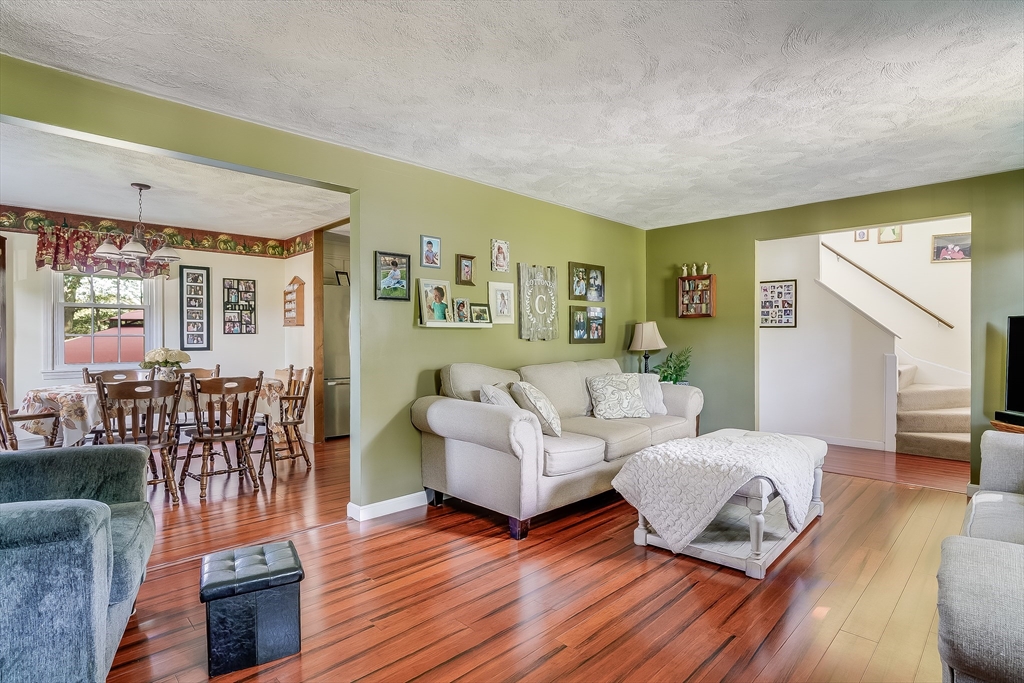 54 Maplewood Ave