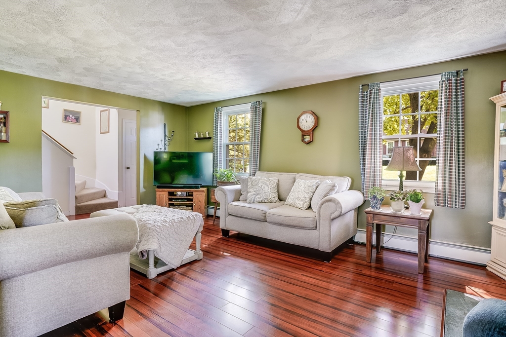 54 Maplewood Ave
