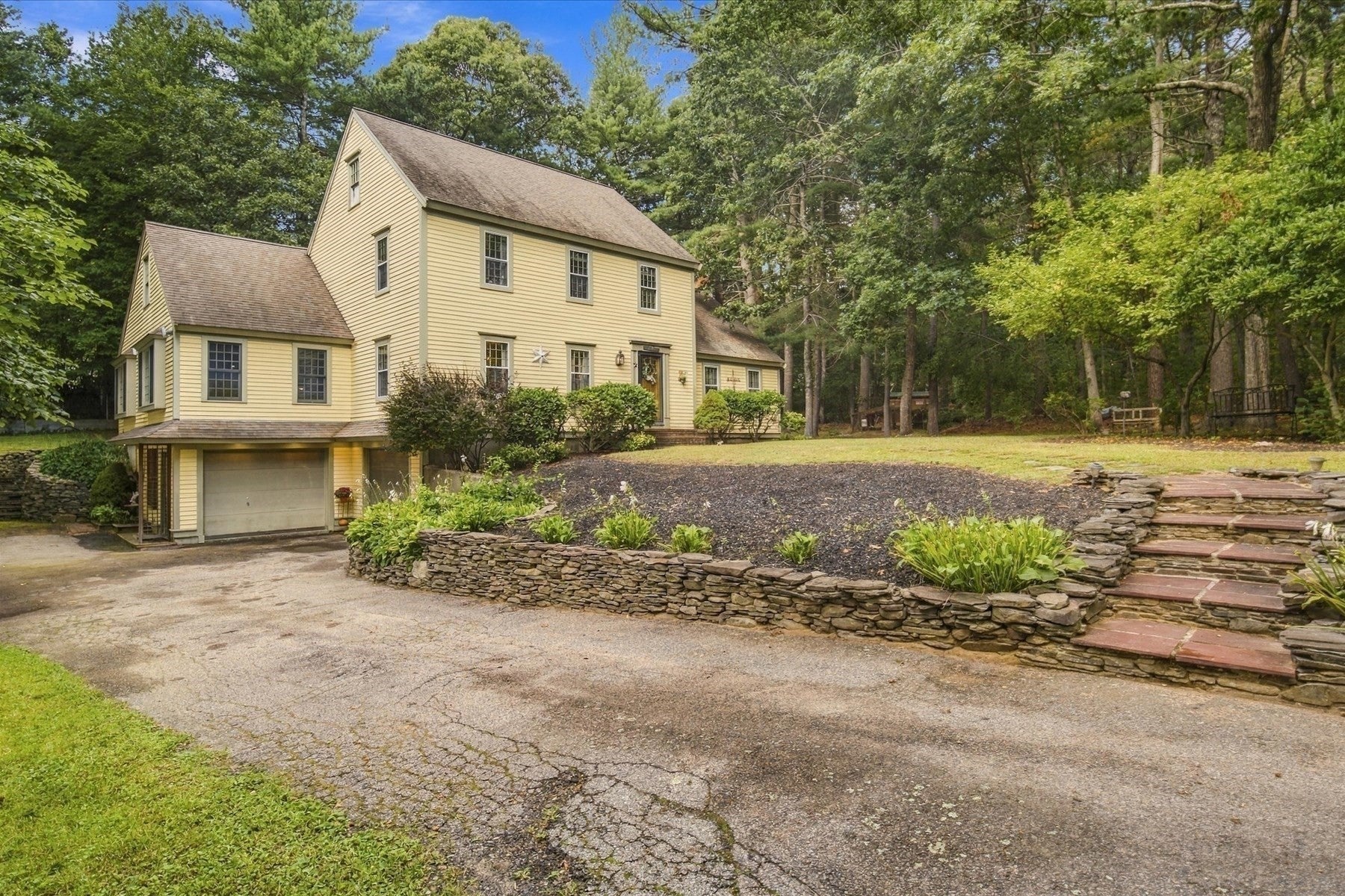 7 Stony Brook Rd