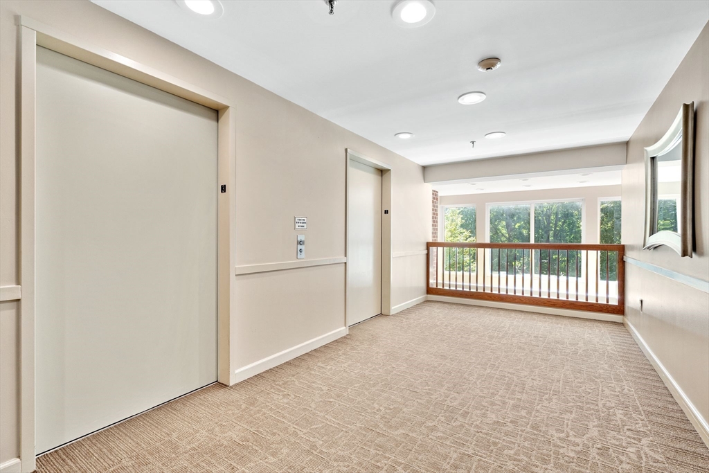 1 Watermill Pl 319