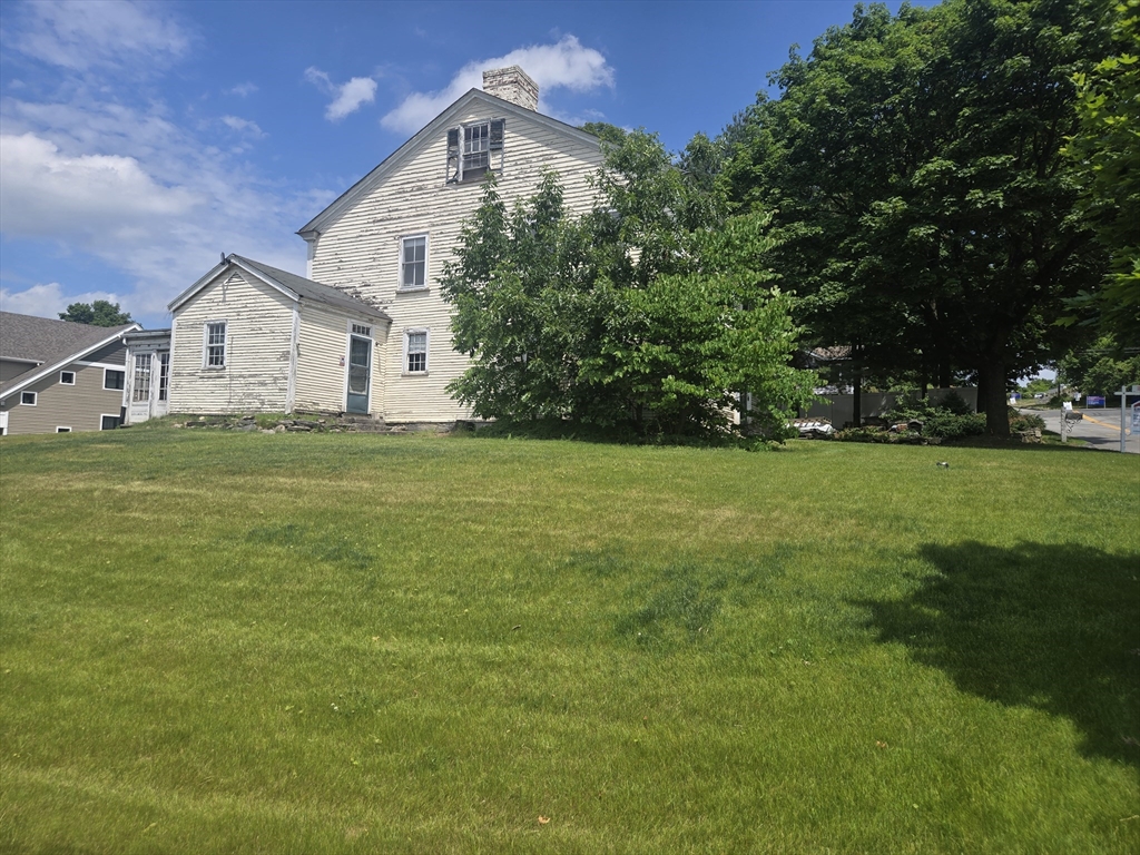 19 Ash St