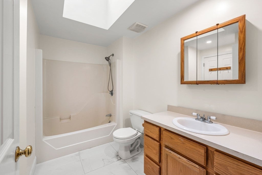 93 Kendrick Rd, Wakefield, MA, 93 Kendrick Rd, Wakefield, MA Photo #26