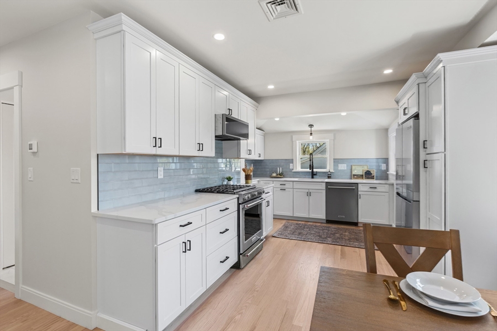 22 James St 2