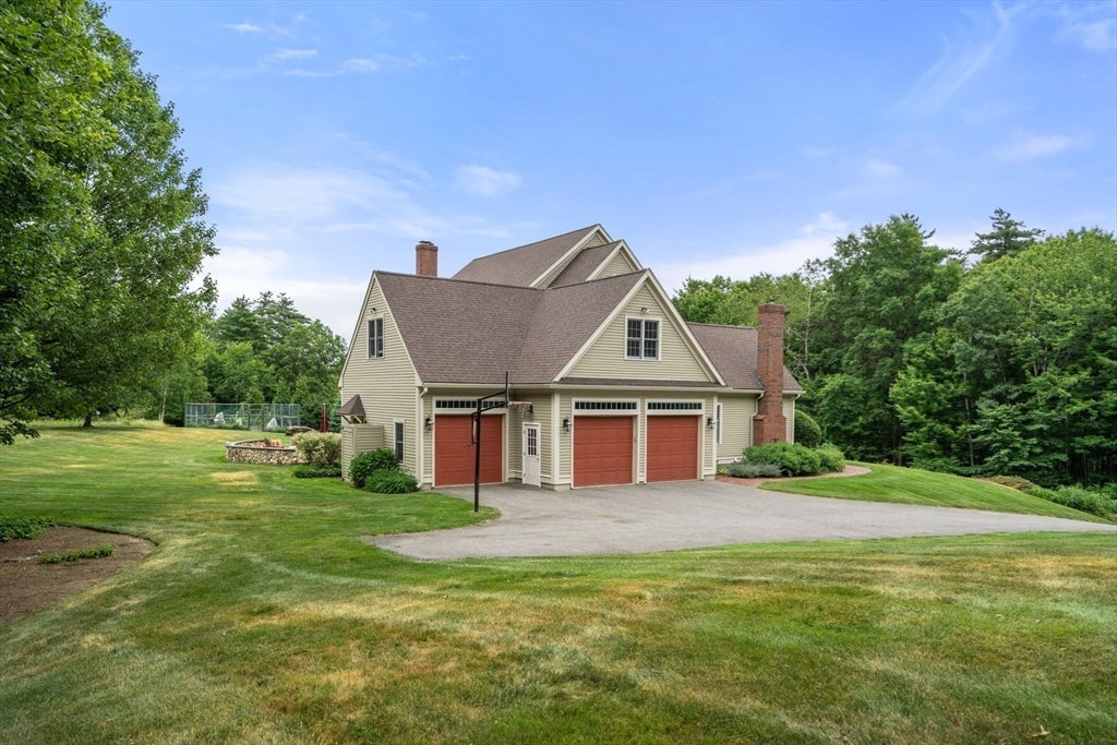35 Houghton Ln