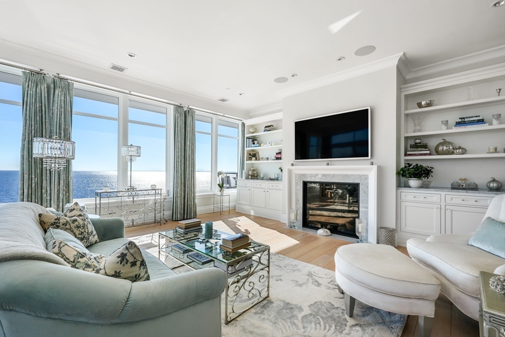 35 Littles Point Road S-201