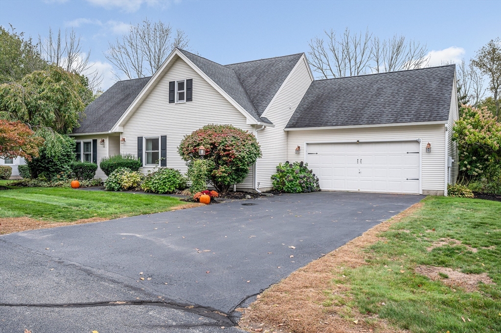6 Lilacwood Circle