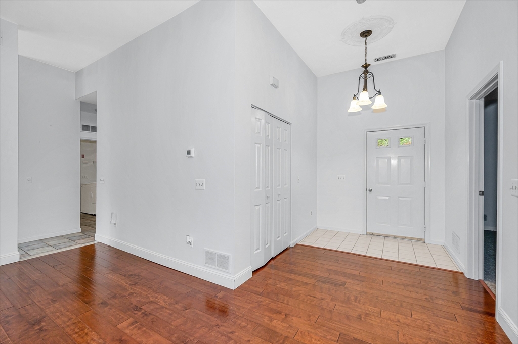 6 Lilacwood Circle