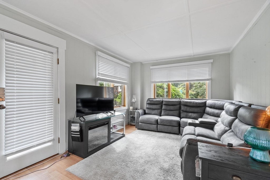 75 Maple Road, Tewksbury, MA Photo #12