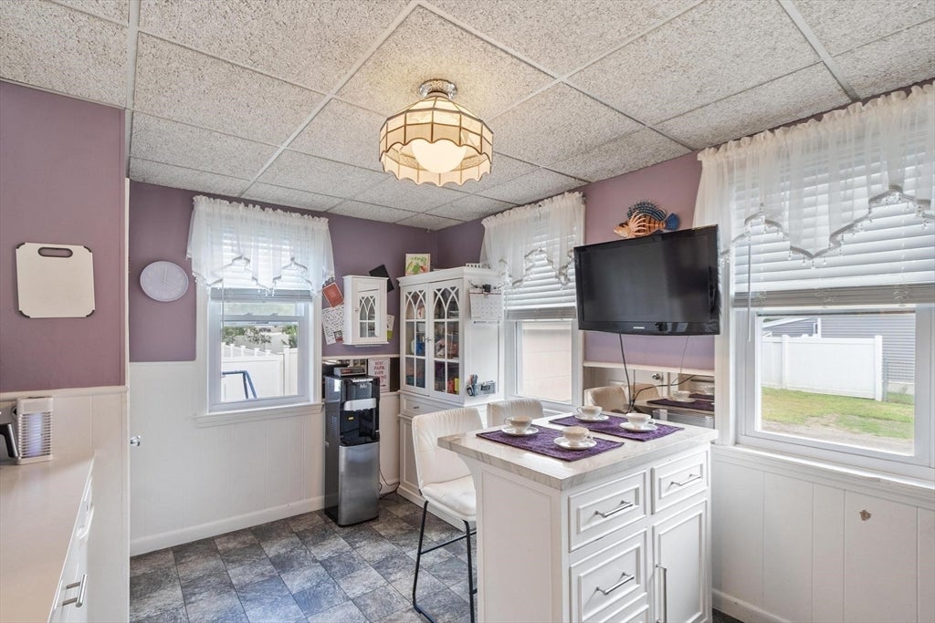 75 Maple Road, Tewksbury, MA Photo #2