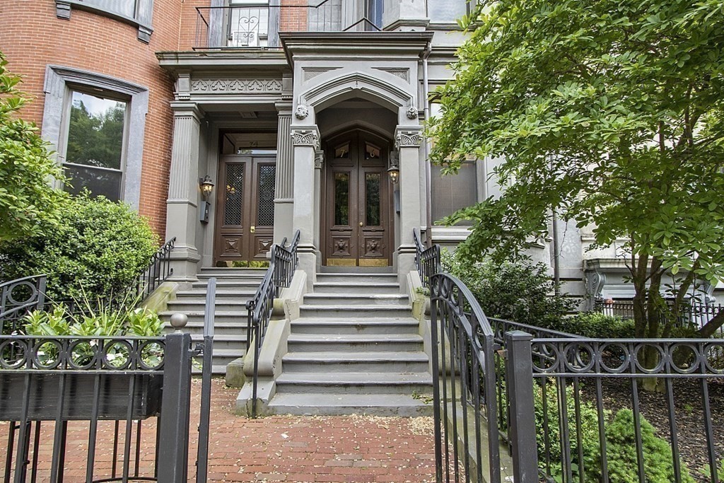 76 Commonwealth Ave 11