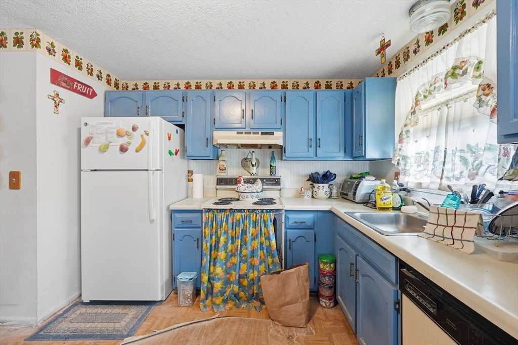 35 Sheri Ln #35, Agawam, MA Photo #6