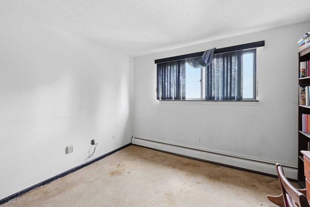 35 Sheri Ln #35, Agawam, MA Photo #12