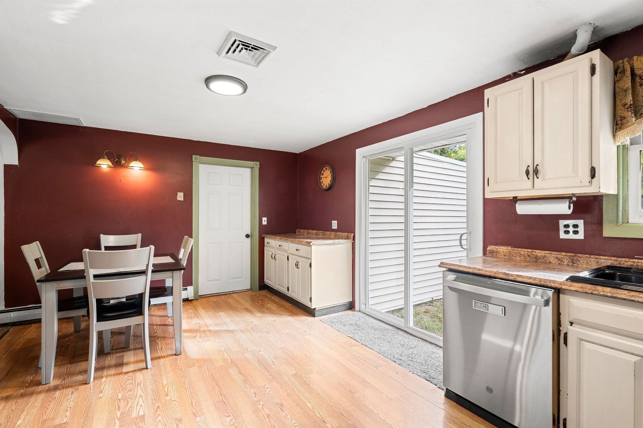 131 Elsie Rd, Brockton, MA Photo #11
