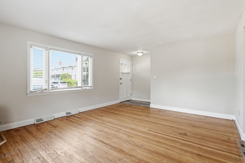 37 Saint Dennis St, Westfield, MA, 37 Saint Dennis St, Westfield, MA Photo #11