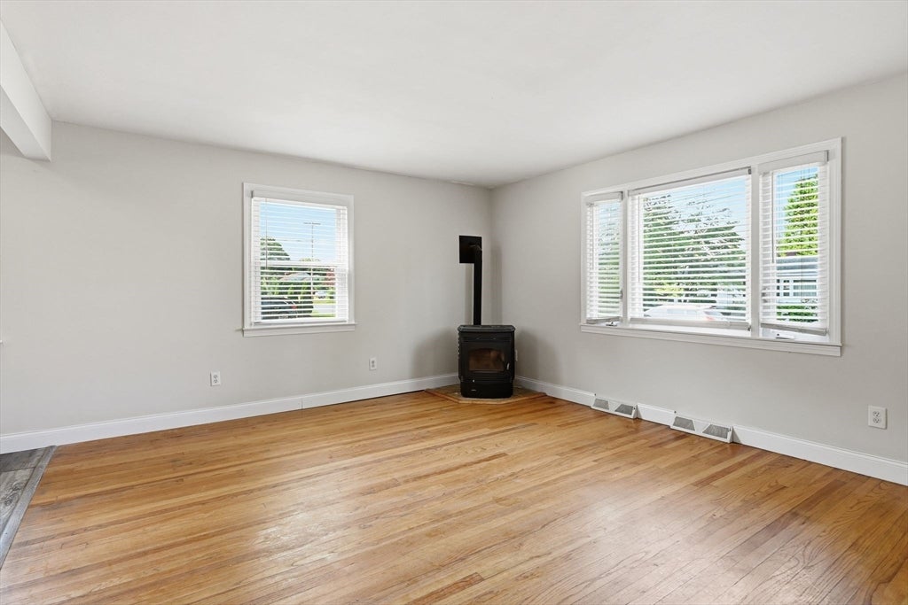 37 Saint Dennis St, Westfield, MA, 37 Saint Dennis St, Westfield, MA Photo #9