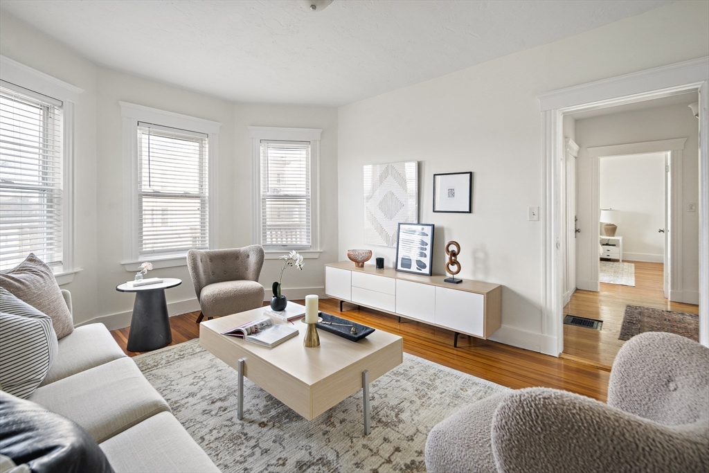 9 Rowell St 1