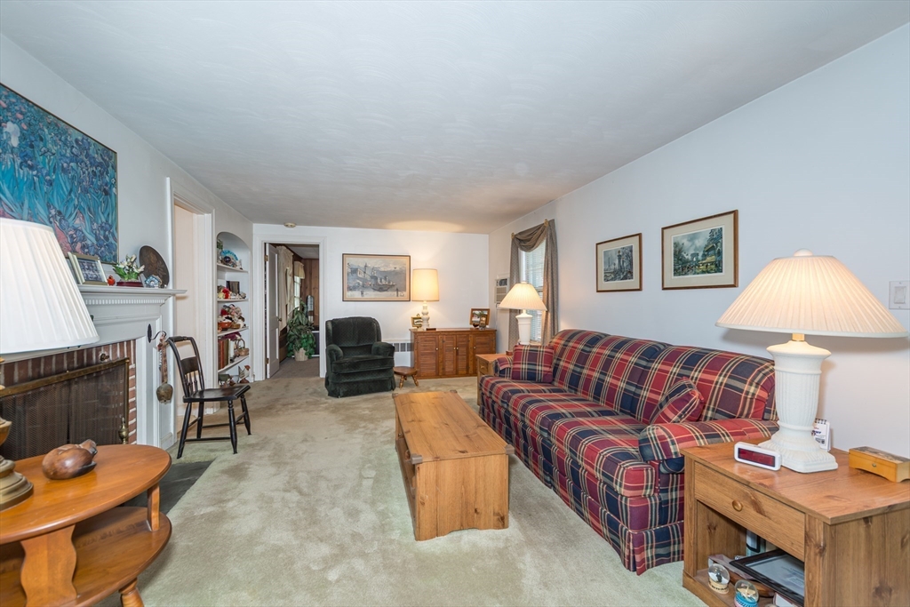 12 Bay State Road