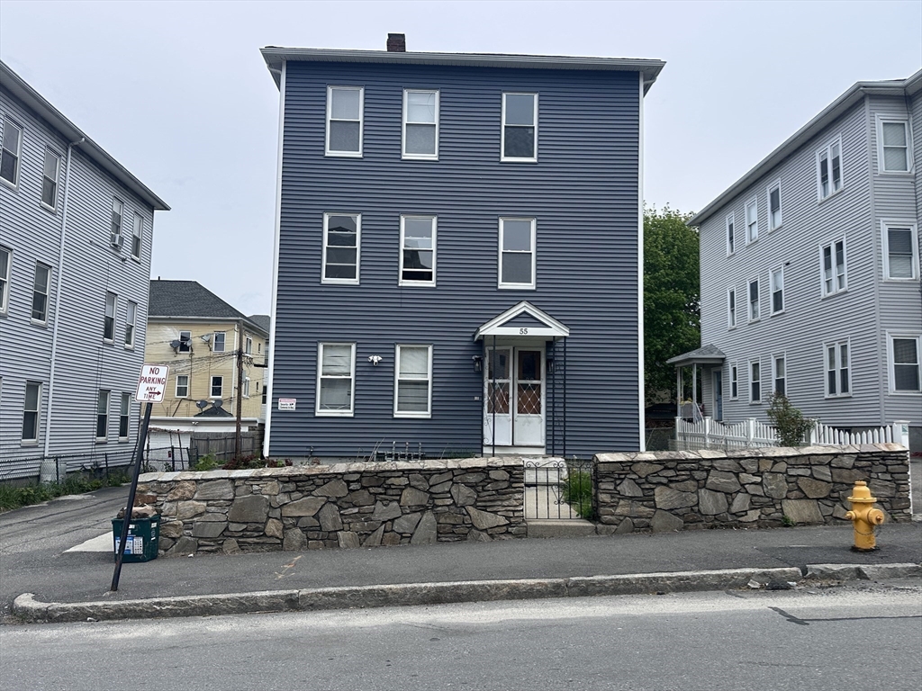 55 Seymour St, Worcester, MA Photo #2