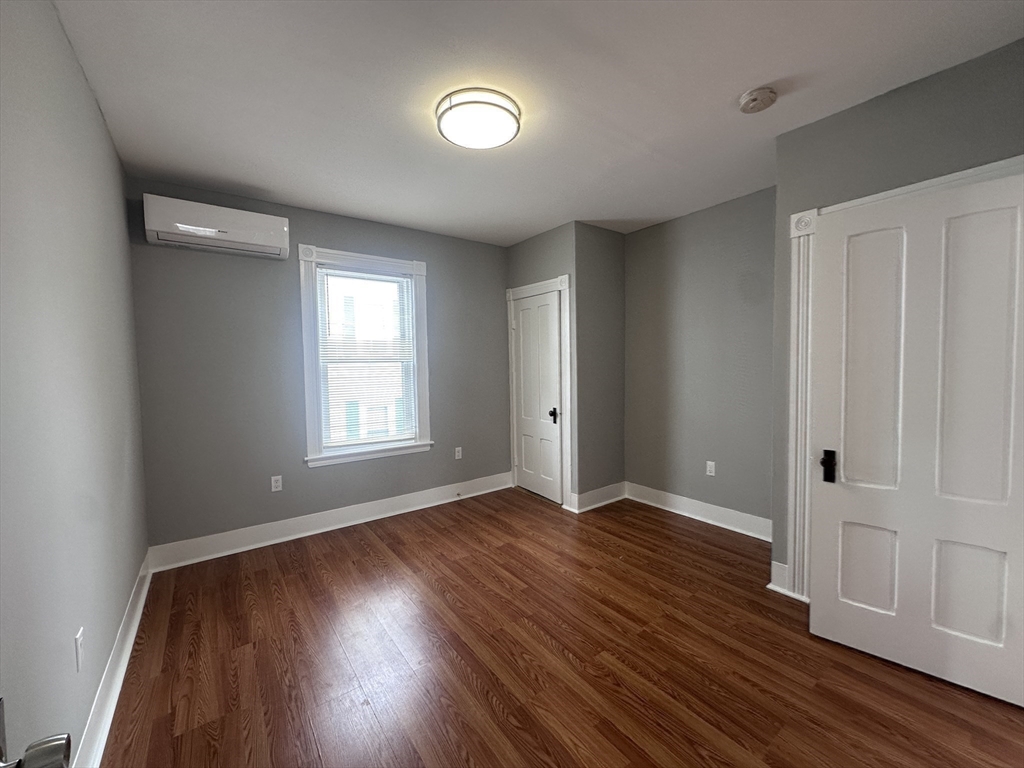 55 Seymour St, Worcester, MA Photo #10