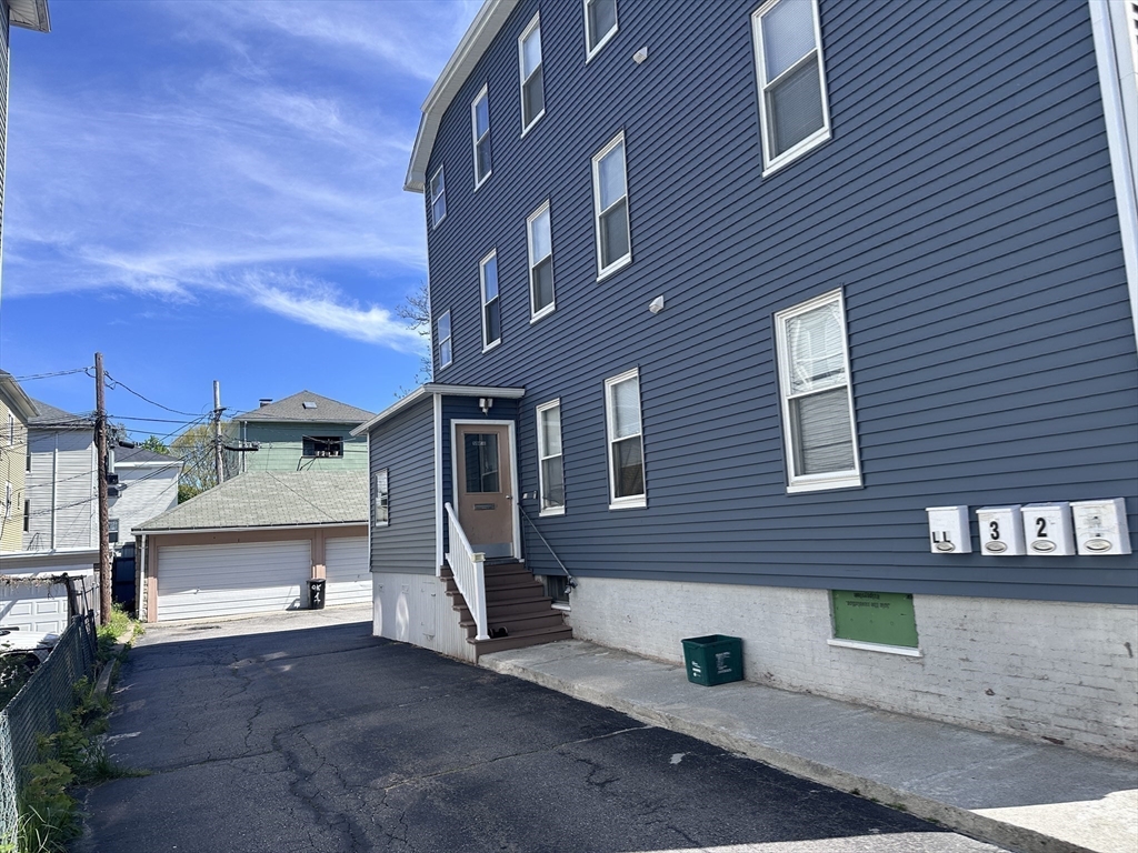 55 Seymour St, Worcester, MA Photo #21