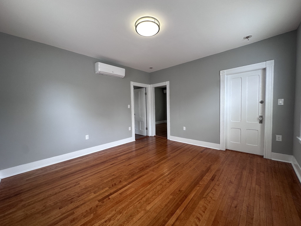 55 Seymour St, Worcester, MA Photo #11