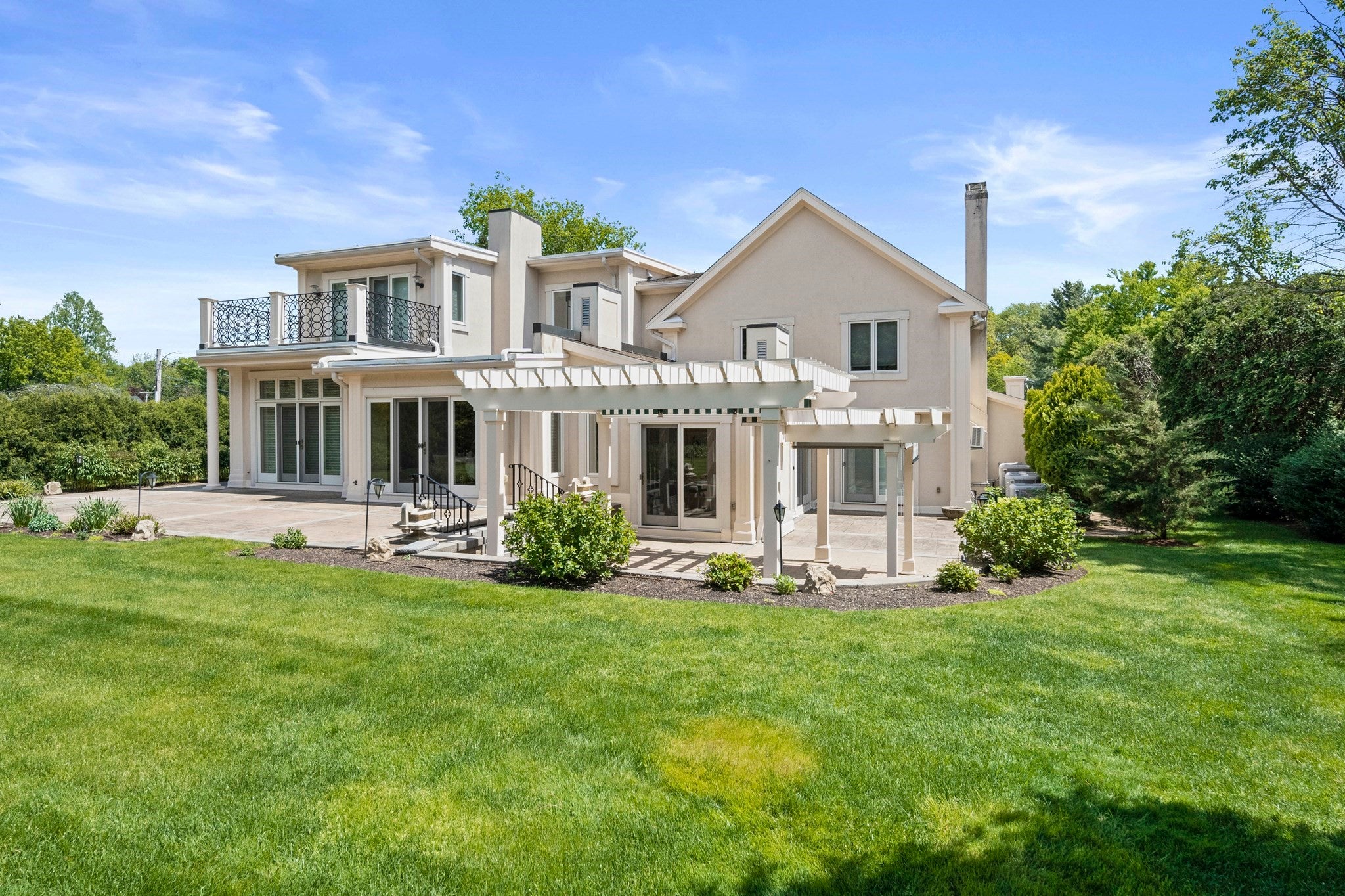 73 Countryside Road, Newton MA 02459