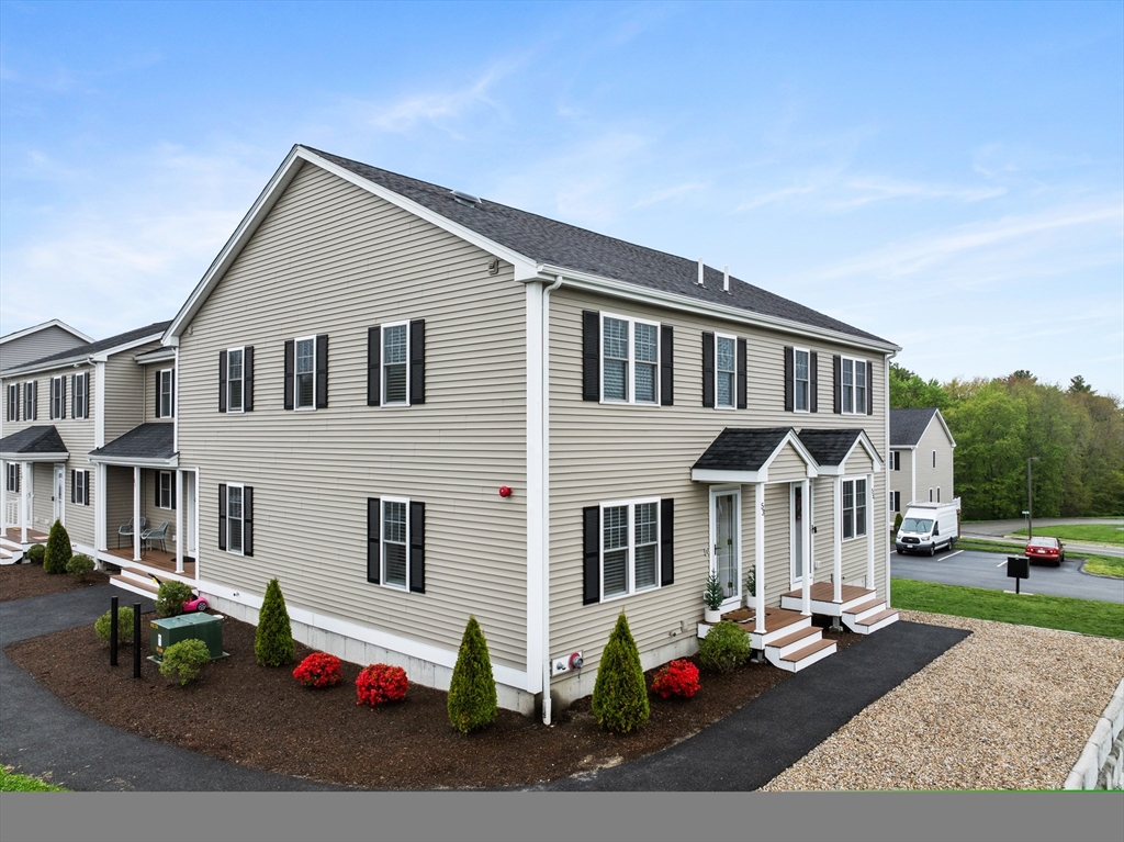 53 Riverside Dr 53