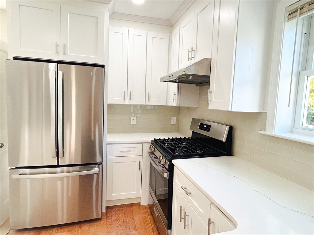 27 Waverly St 1