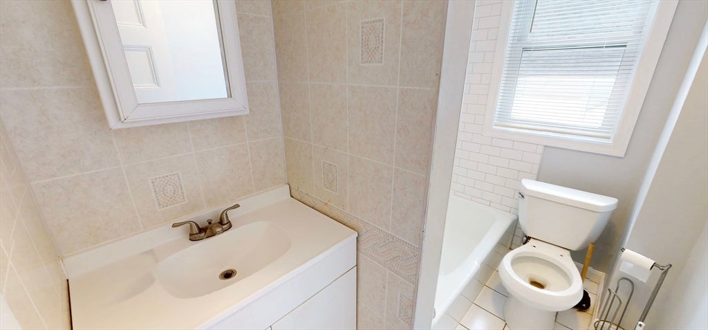 173 Springvale Ave #2, Everett, MA, 173 Springvale Ave #2, Everett, MA Photo #18