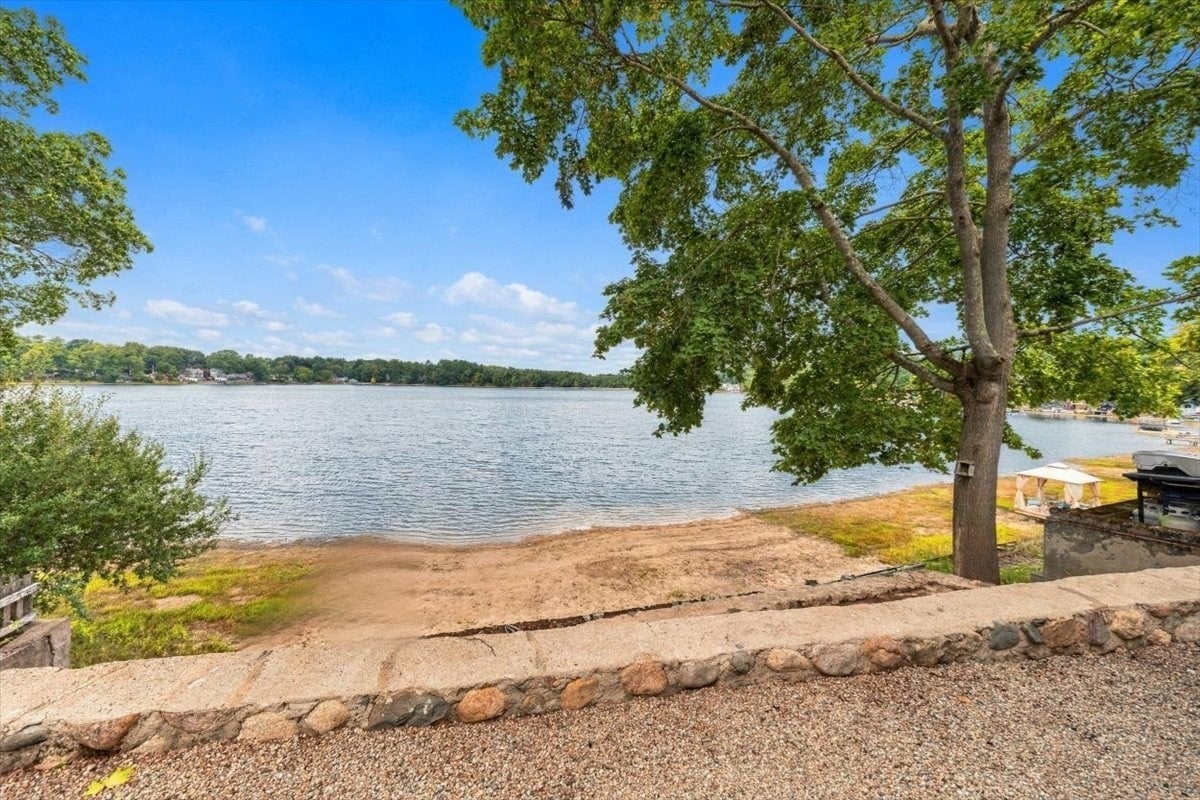 12 Woodbine Ave, Pembroke, MA, 12 Woodbine Ave, Pembroke, MA Photo #4